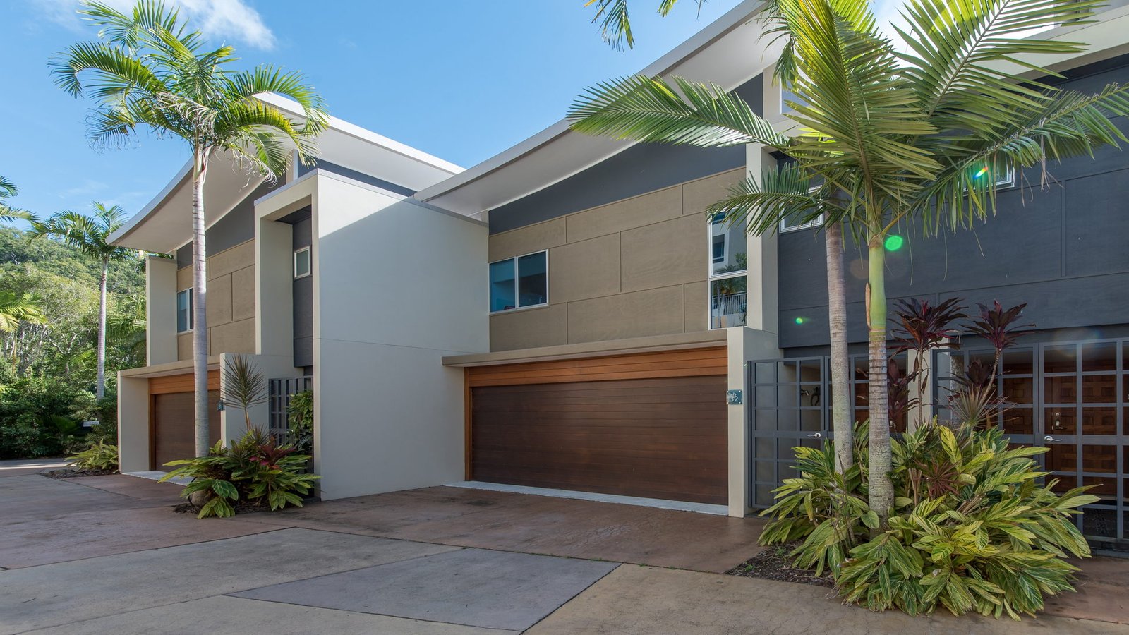 32/18-24 Raintree Place AIRLIE BEACH 4