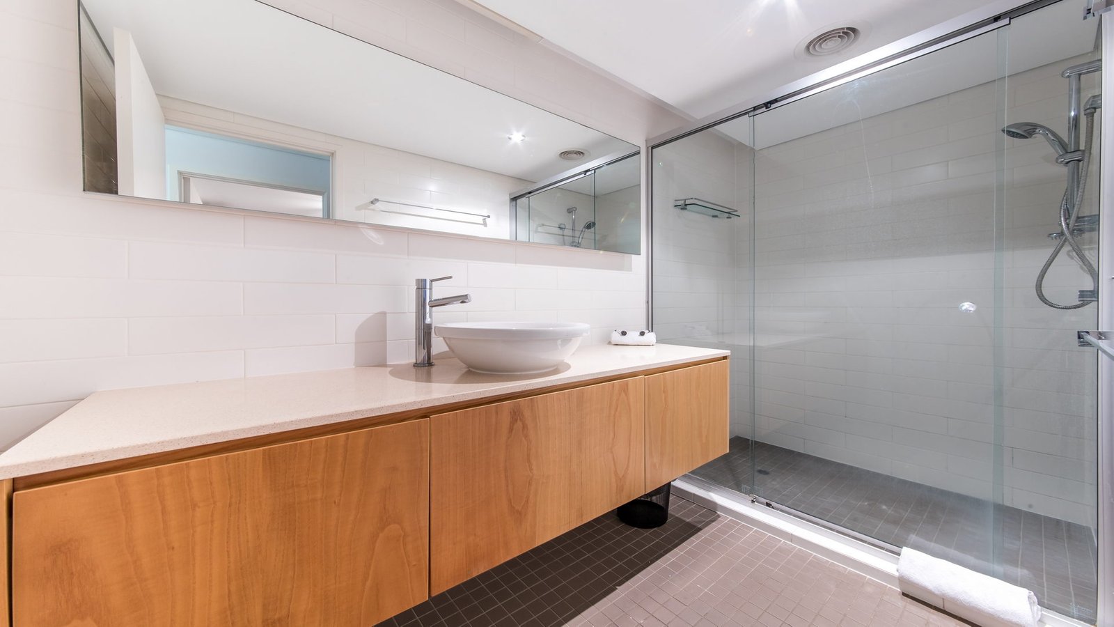 32/18-24 Raintree Place AIRLIE BEACH 12