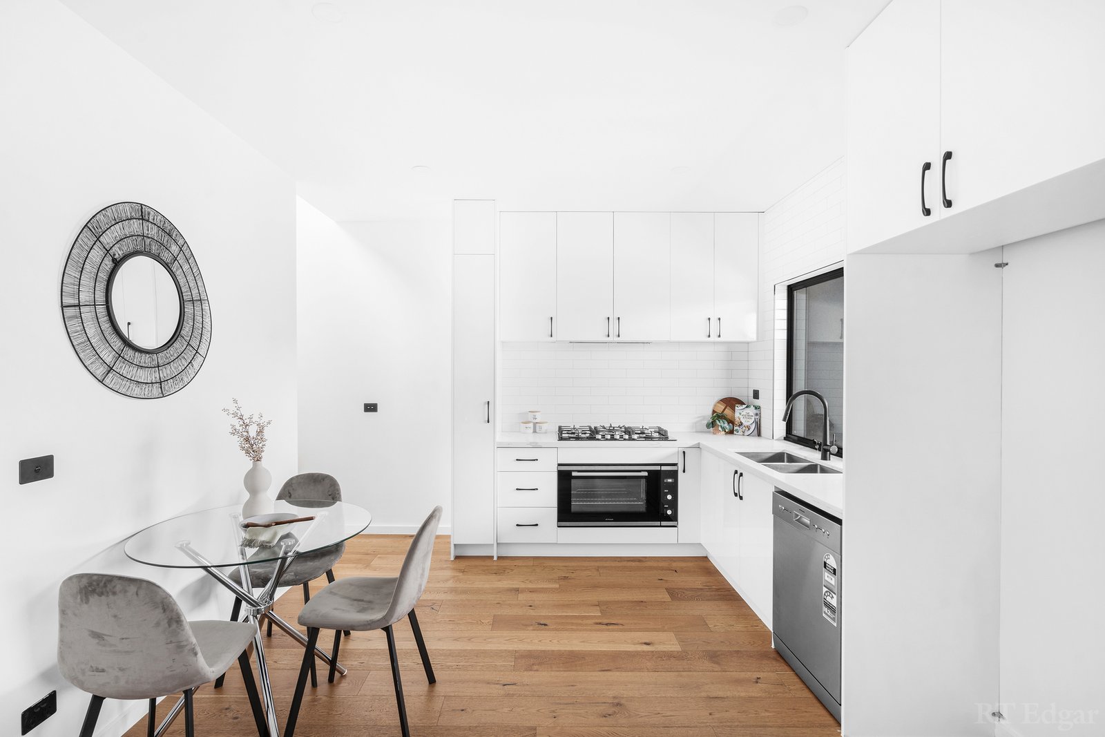 Real Estate and Property in 3/218 Union Street, Brunswick West, VIC