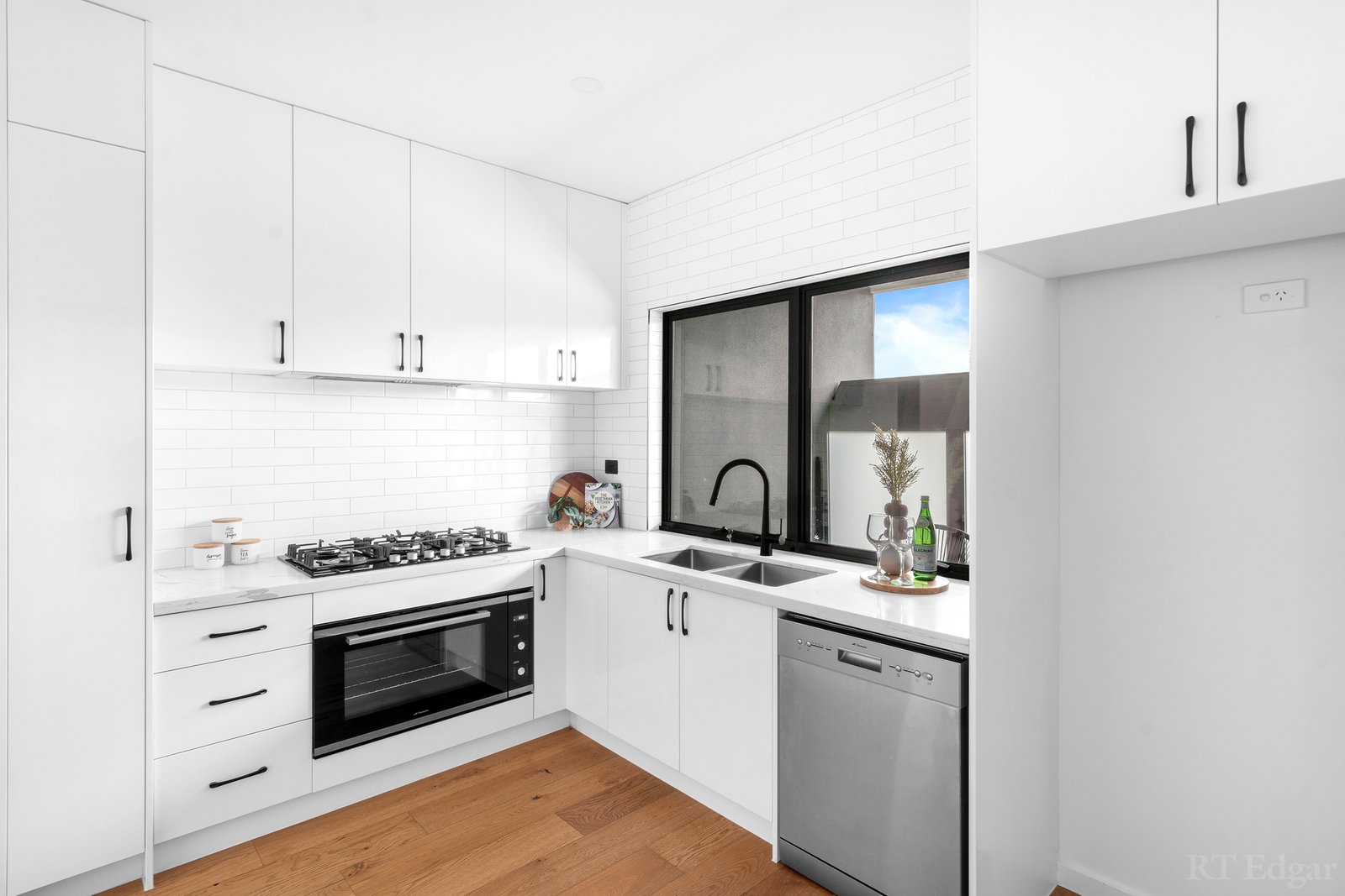 Real Estate and Property in 3/218 Union Street, Brunswick West, VIC
