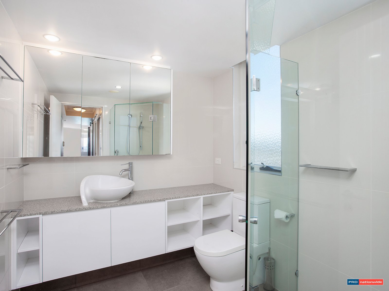 32/186 The Esplanade BURLEIGH HEADS 11