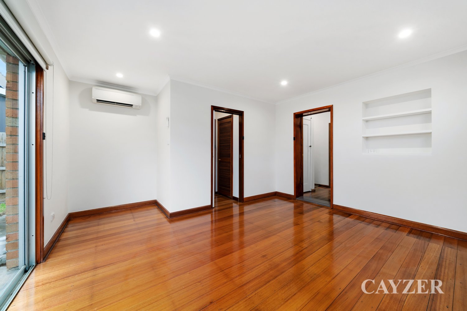 Gallery: 322 Howe Parade