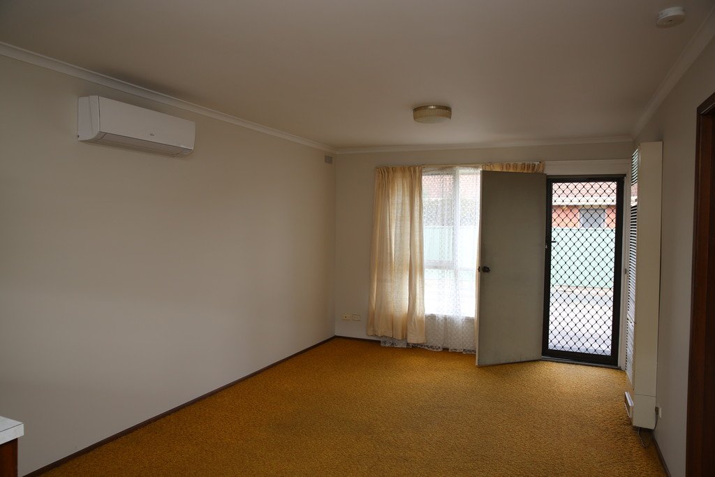 3/22 Marie Crescent WENDOUREE 2