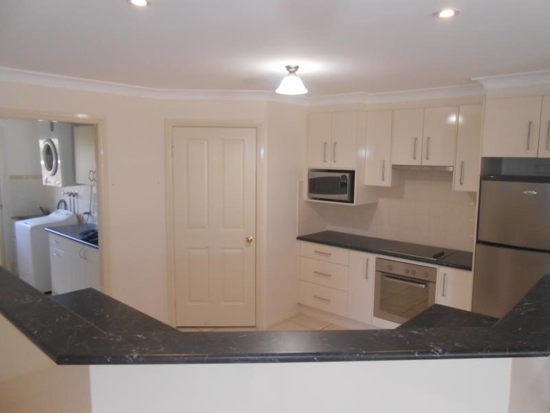 3/22 Piper Street TAMWORTH 5