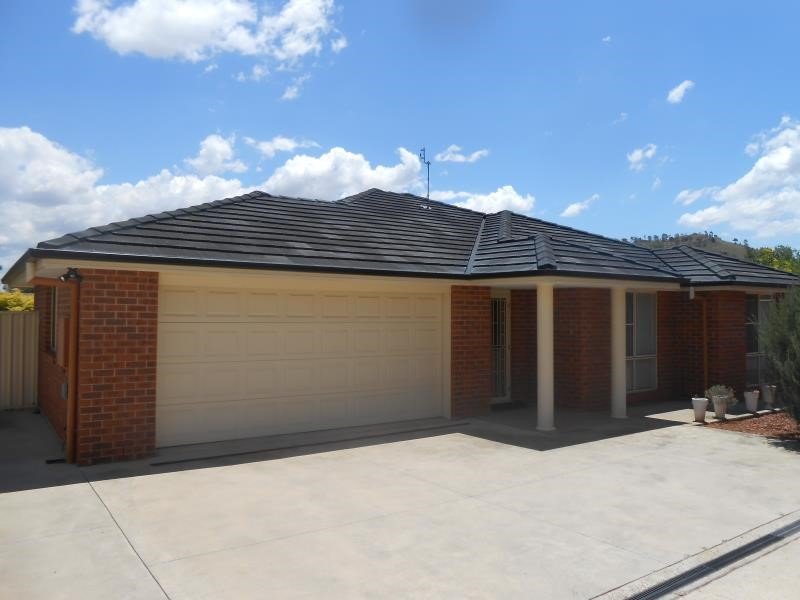 3/22 Piper Street TAMWORTH 9