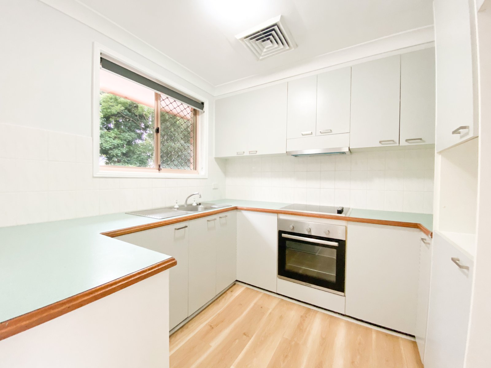 3/22 Yoolarai Crescent NELSON BAY 2