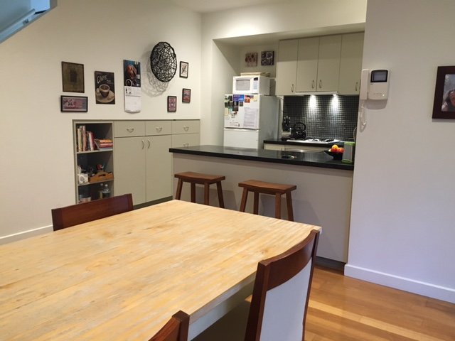 Gallery: 3/221 Roslyn Road