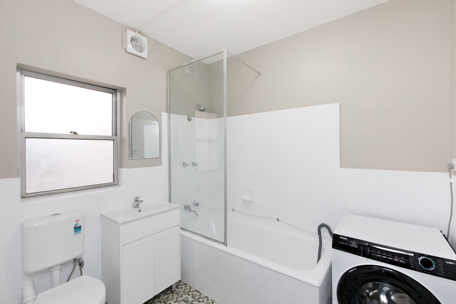 Gallery: 3/222 Drummond Street
