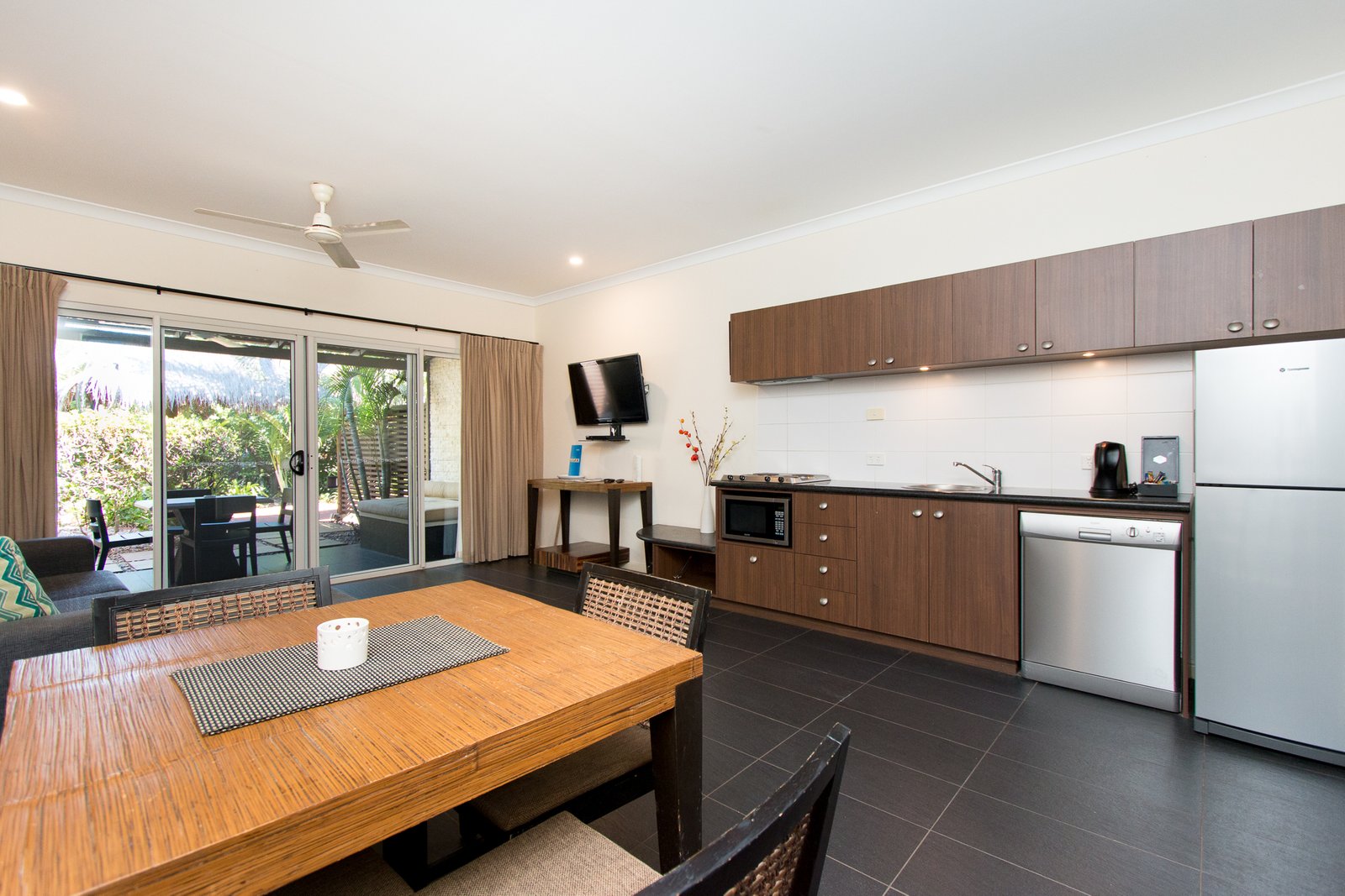32/25 Millington Road CABLE BEACH 1