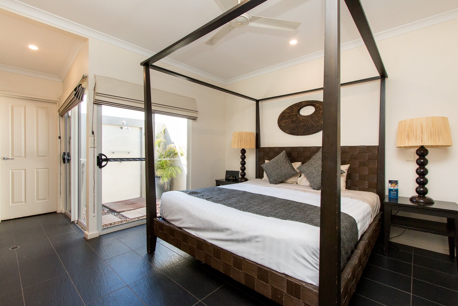32/25 Millington Road CABLE BEACH 9