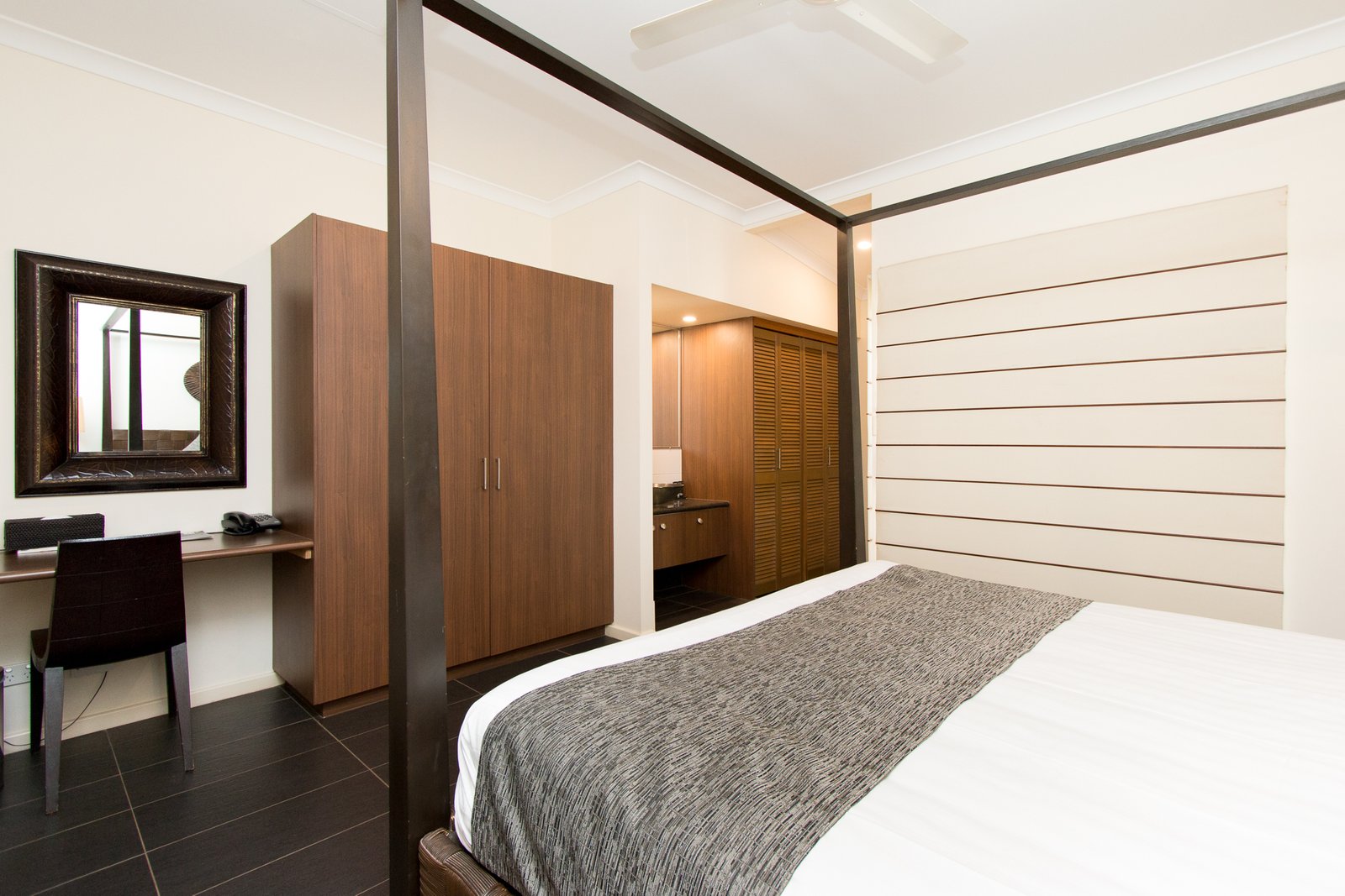 32/25 Millington Road CABLE BEACH 20