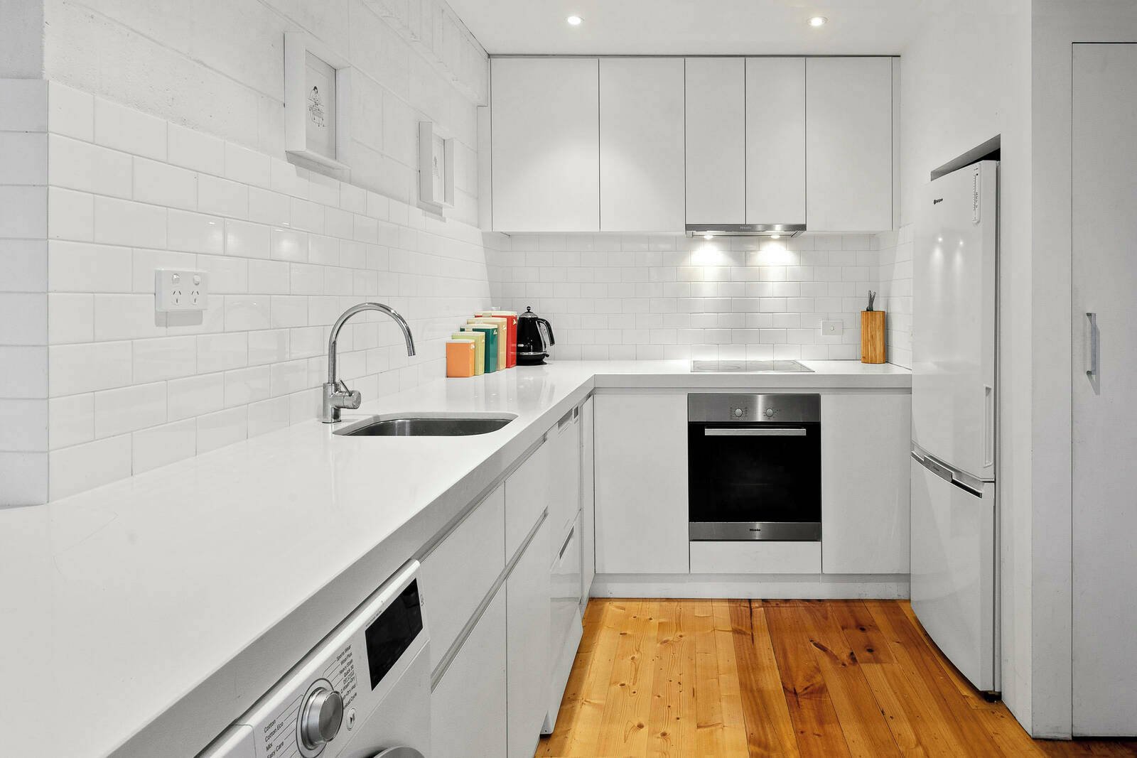 Gallery: 32/27-29 Montague Street