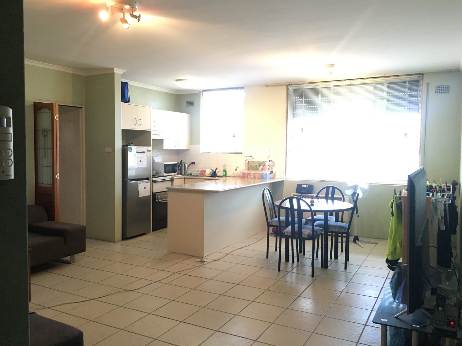 3/229 King Georges Road ROSELANDS 2