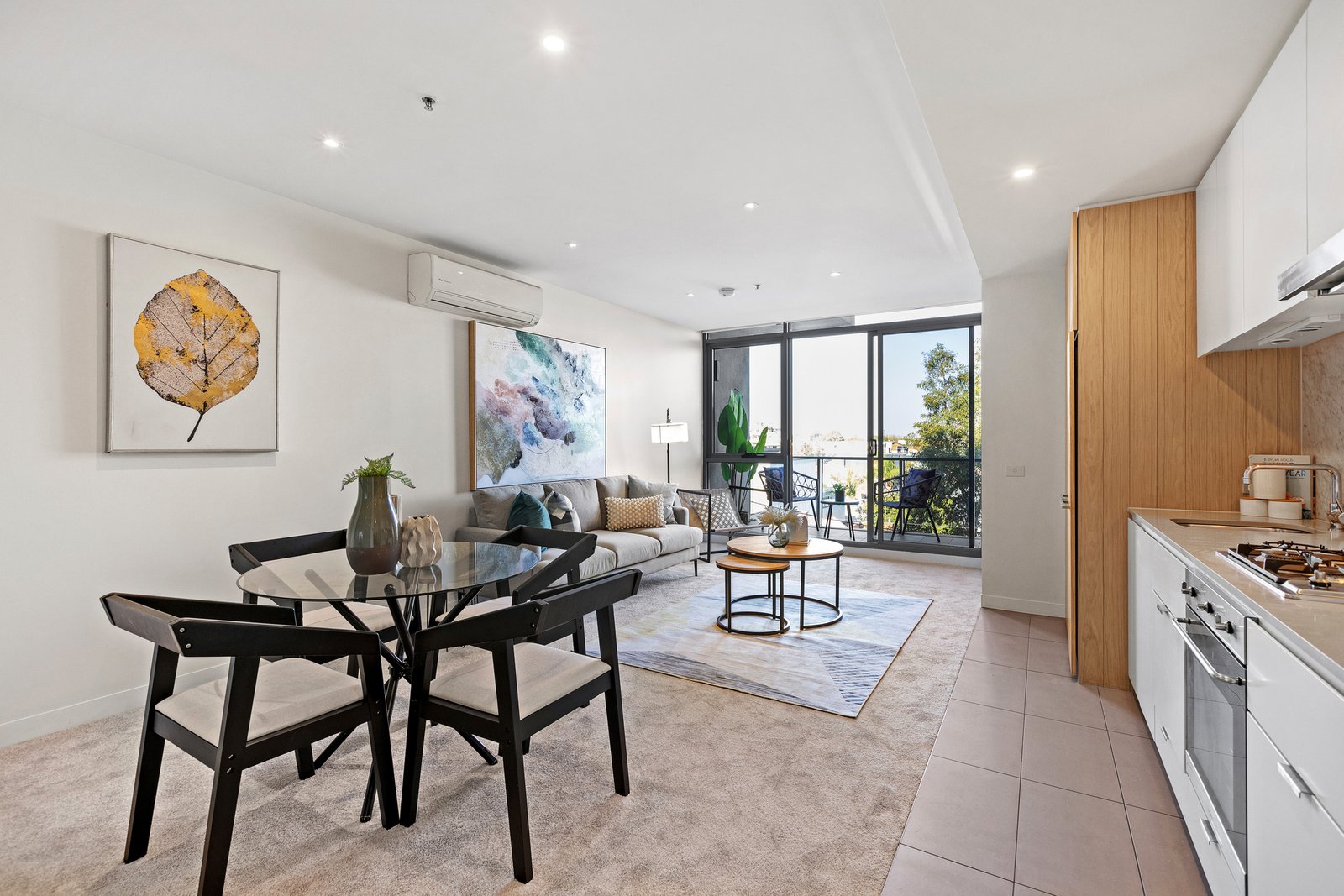 Gallery: 322/99 Dow Street