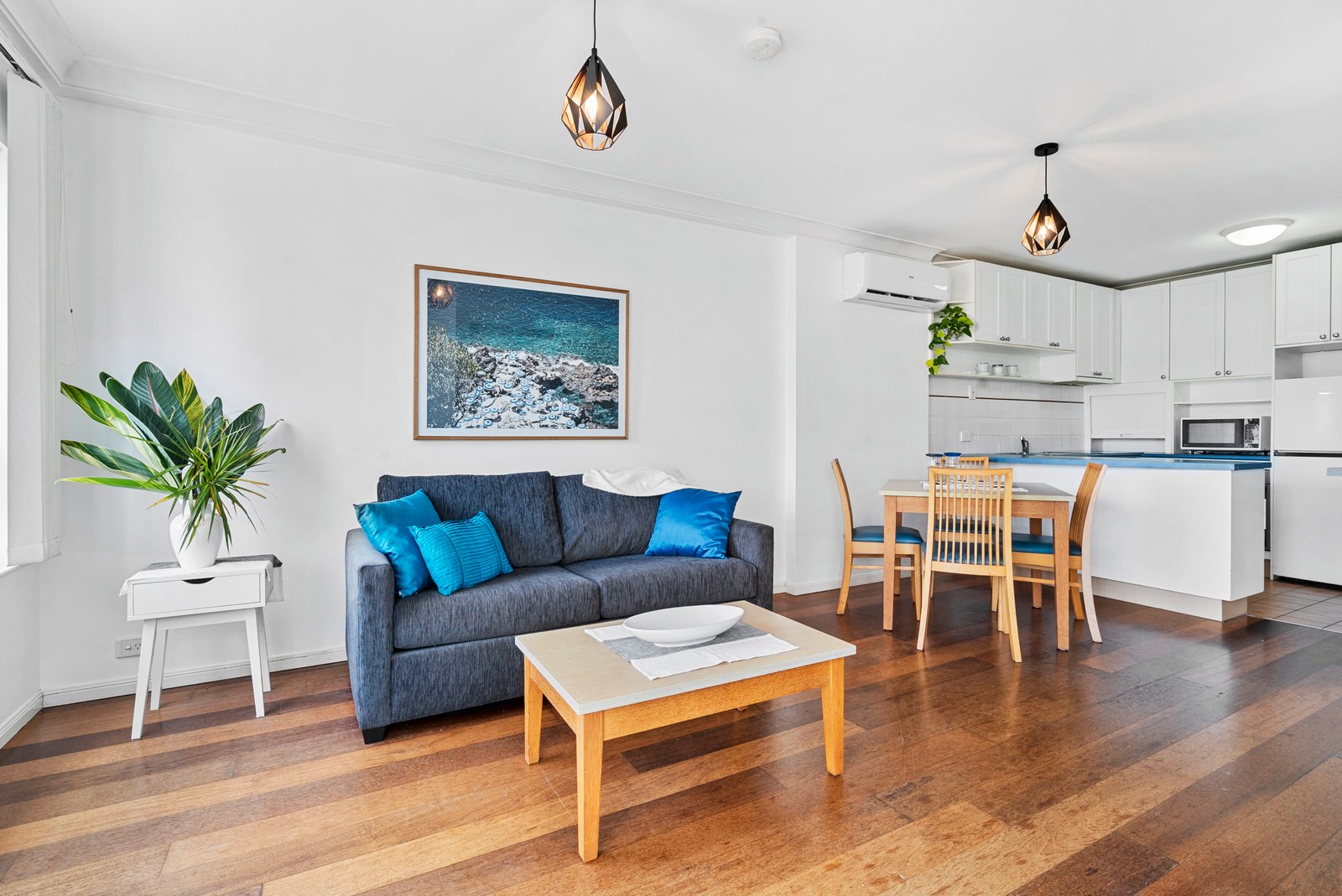 322/99 Griffith Street COOLANGATTA 2