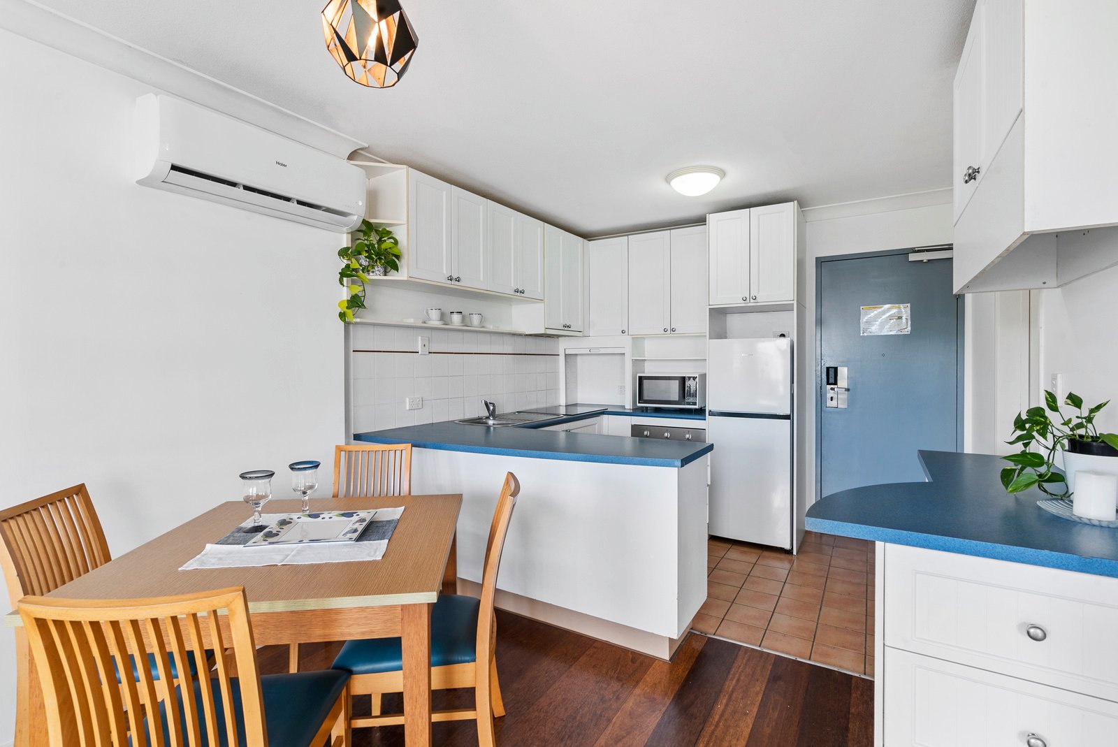 322/99 Griffith Street COOLANGATTA 5