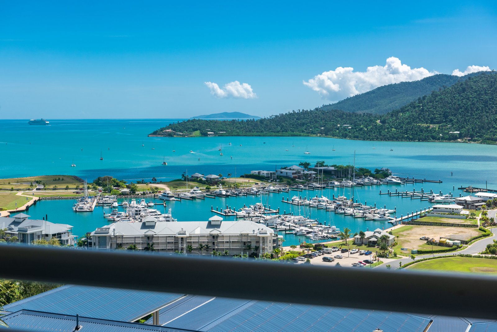 322/9A Hermitage Drive AIRLIE BEACH 2
