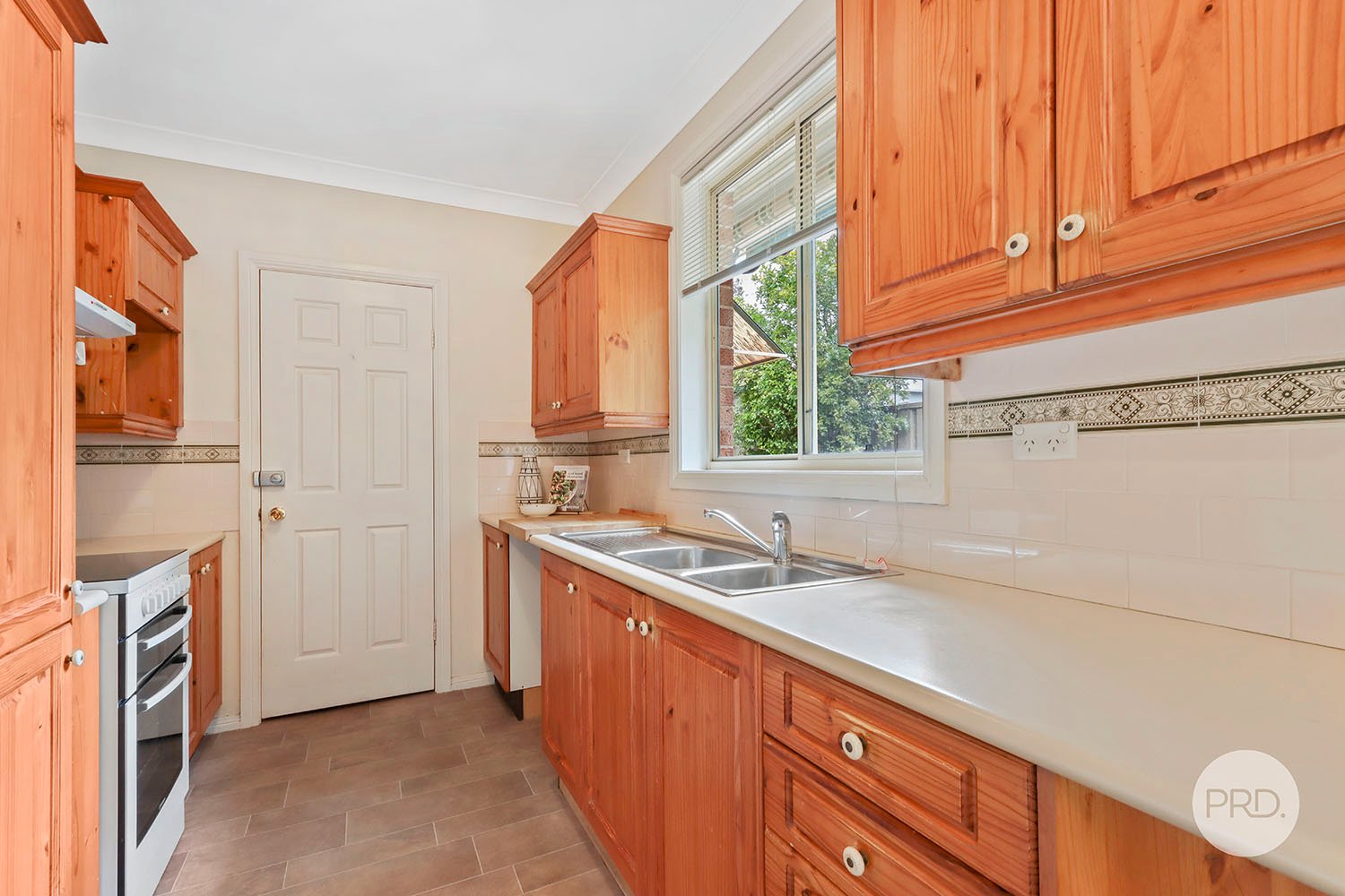 3/23 Ada Street OATLEY 8