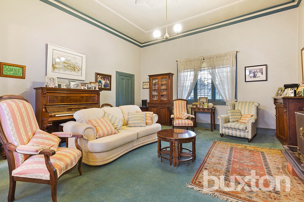 Gallery: 323 Jasper Road