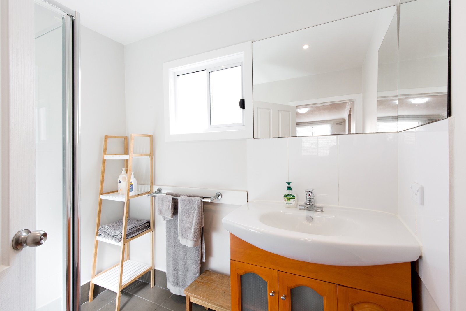 Gallery: 323 Peel Street