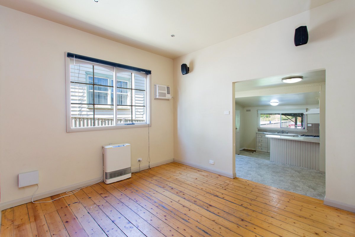 Gallery: 323 Peel Street North