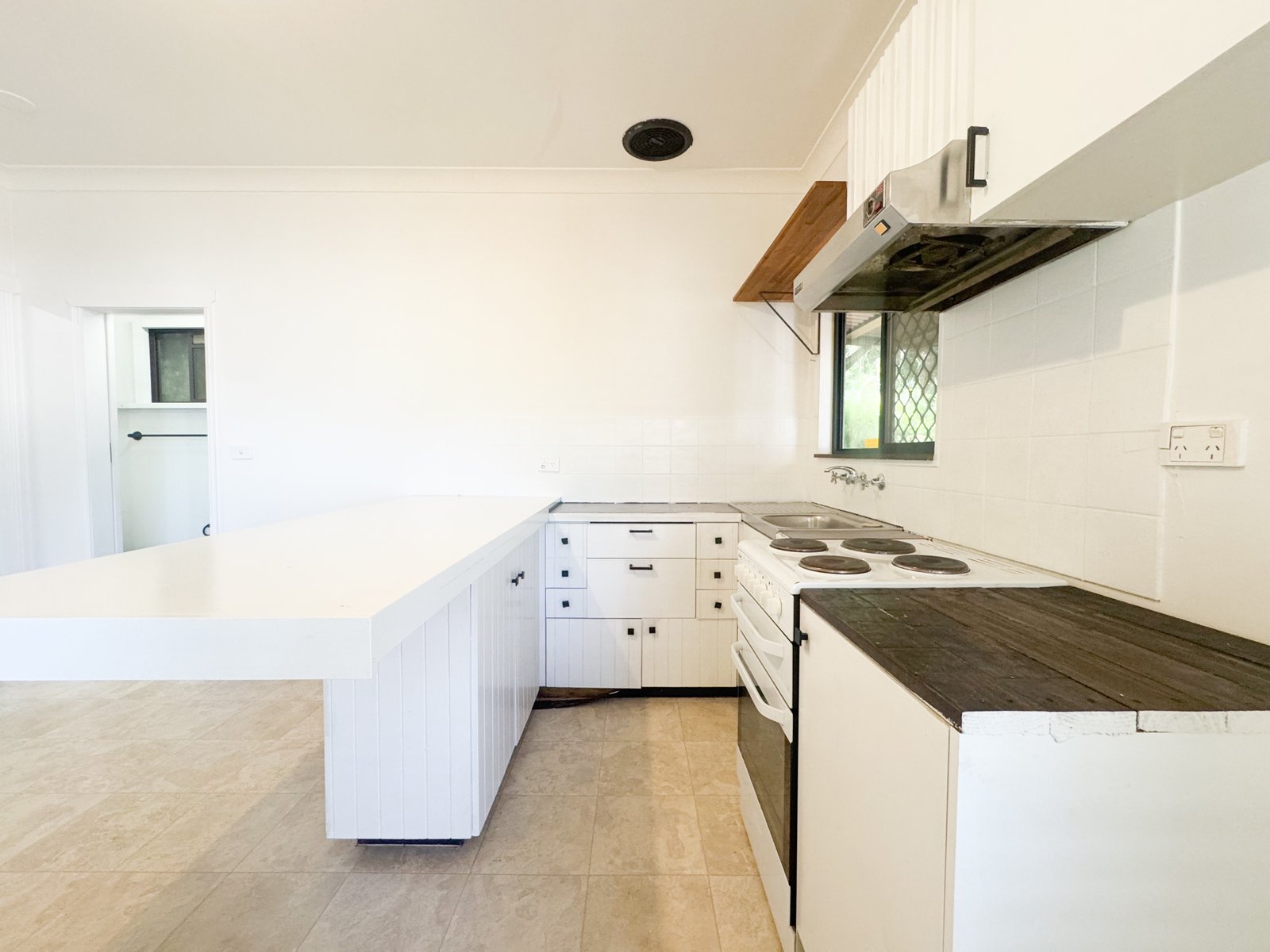 3/23 Victoria Parade NELSON BAY 2