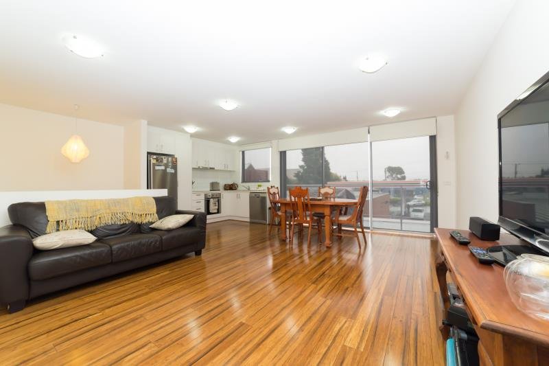 Gallery: 3/230 Williamstown Road