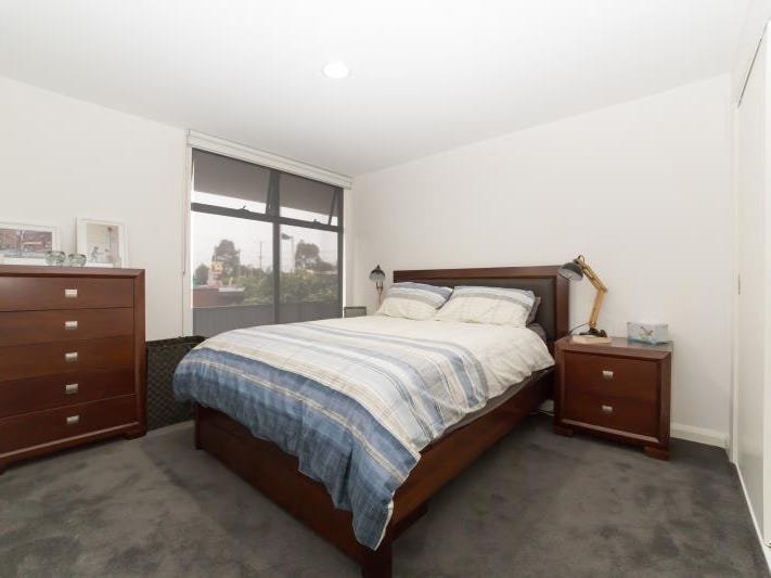 Gallery: 3/230 Williamstown Road