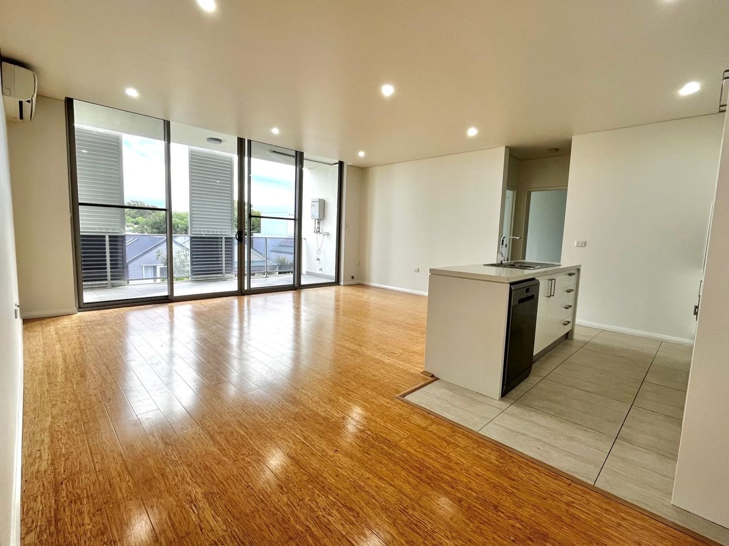 32/33 Euston Road ALEXANDRIA 2