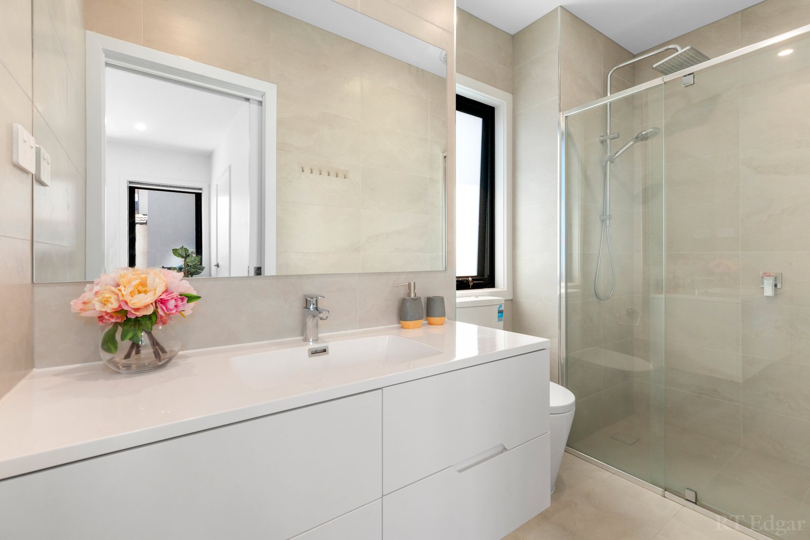 Real Estate and Property in 3/233 Thompsons Road, Templestowe Lower, VIC