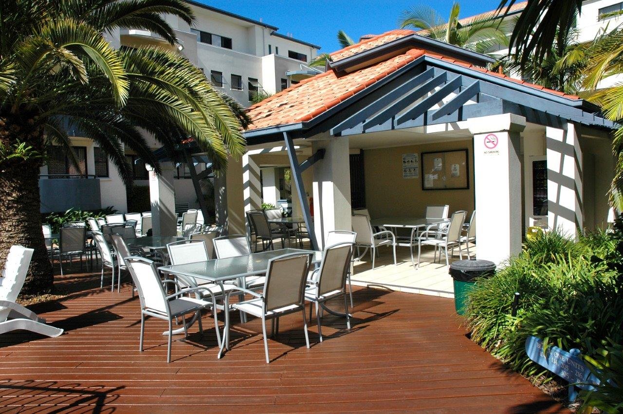 323/394 Marine Parade LABRADOR 7