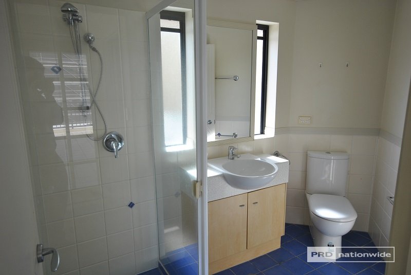 323/394 Marine Parade LABRADOR 6