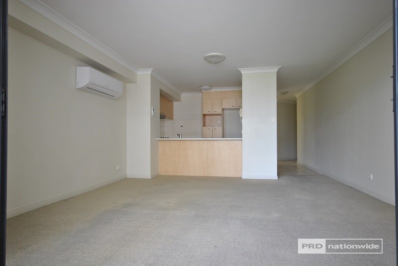 323/394 Marine Parade LABRADOR 3