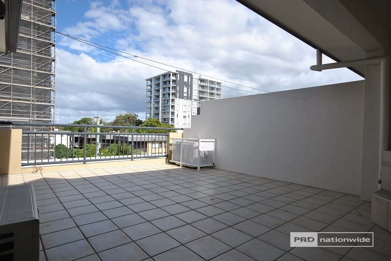 323/394 Marine Parade LABRADOR 9