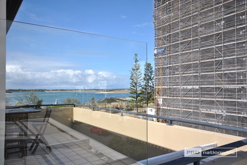 323/394 Marine Parade LABRADOR 11