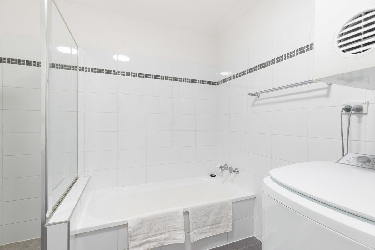 32/37 Peninsula Drive Surfers Paradise 8