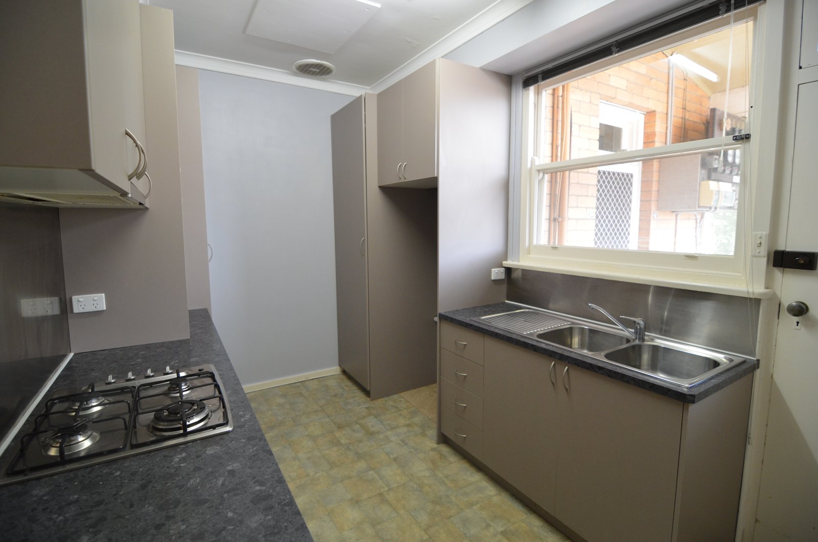 Gallery: 3/238 La Trobe Terrace