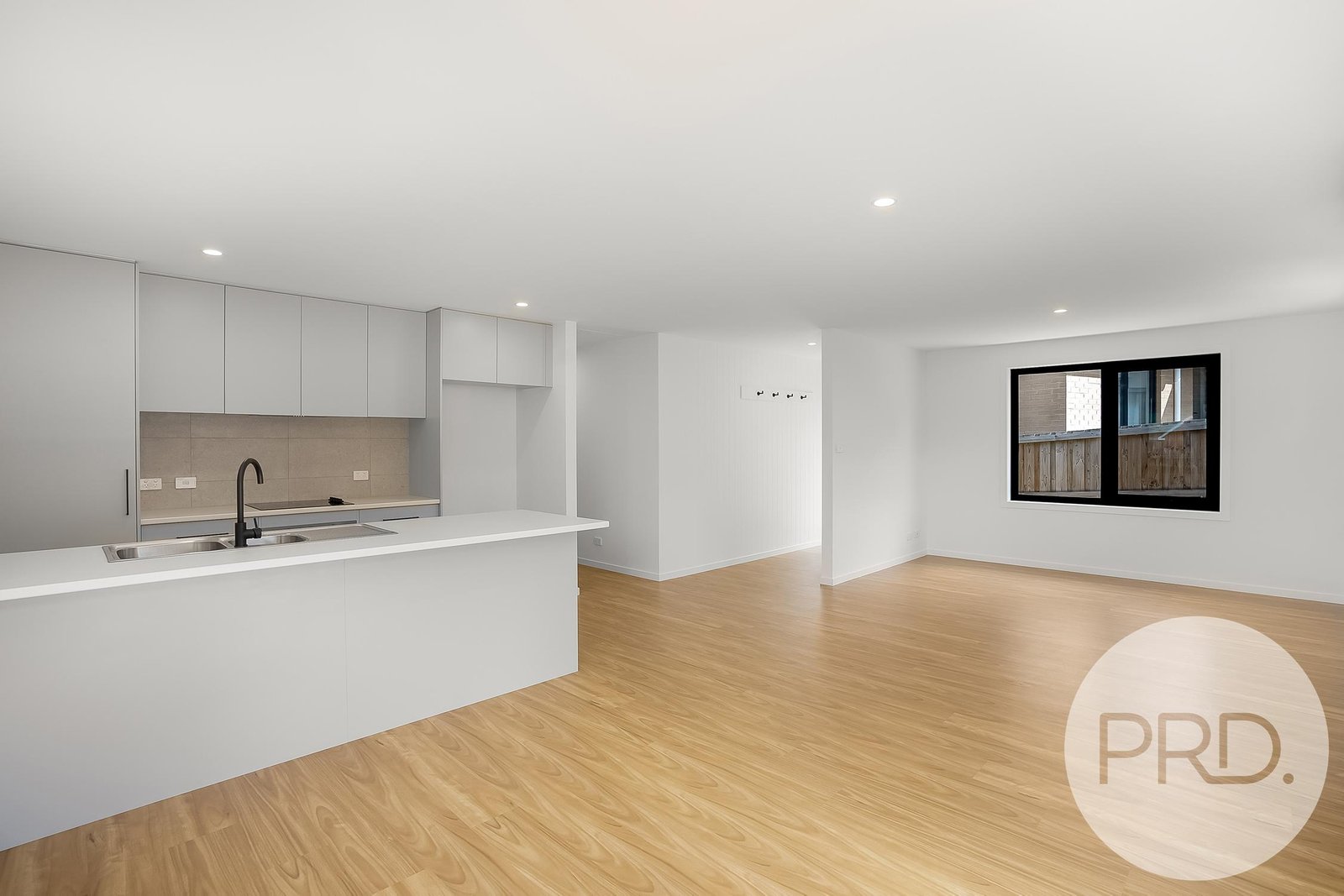 3/24 Arundel Street DERWENT PARK 2