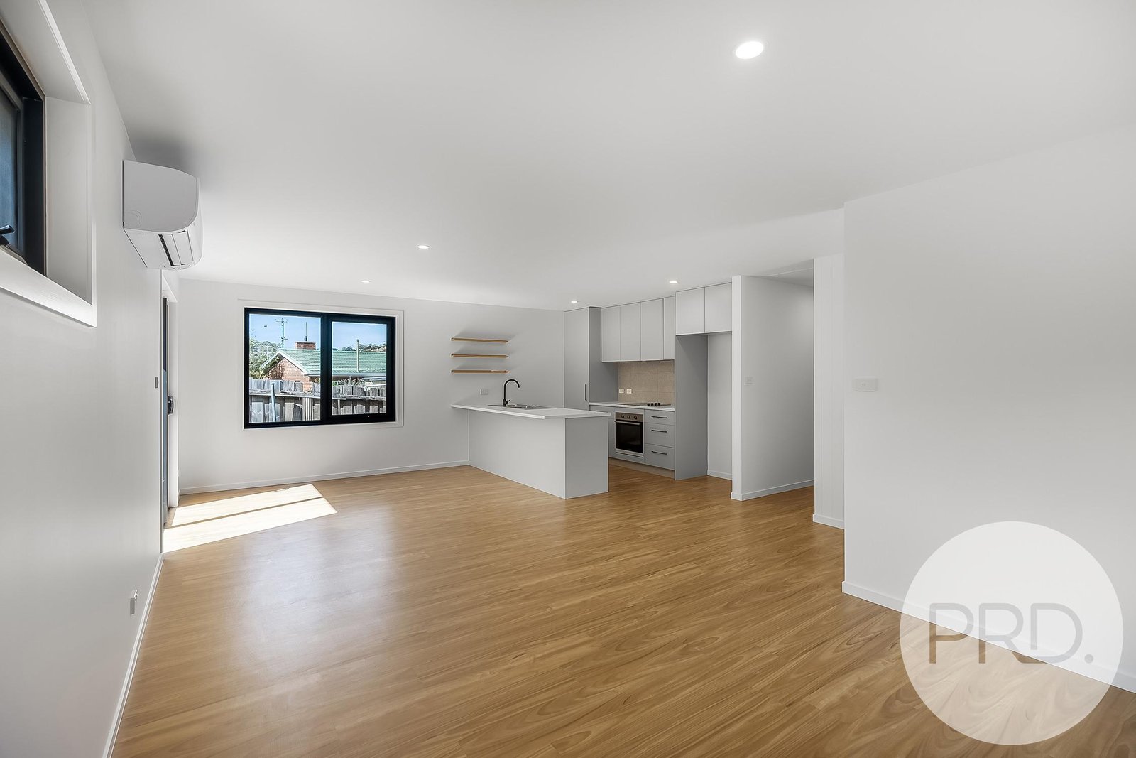 3/24 Arundel Street DERWENT PARK 4