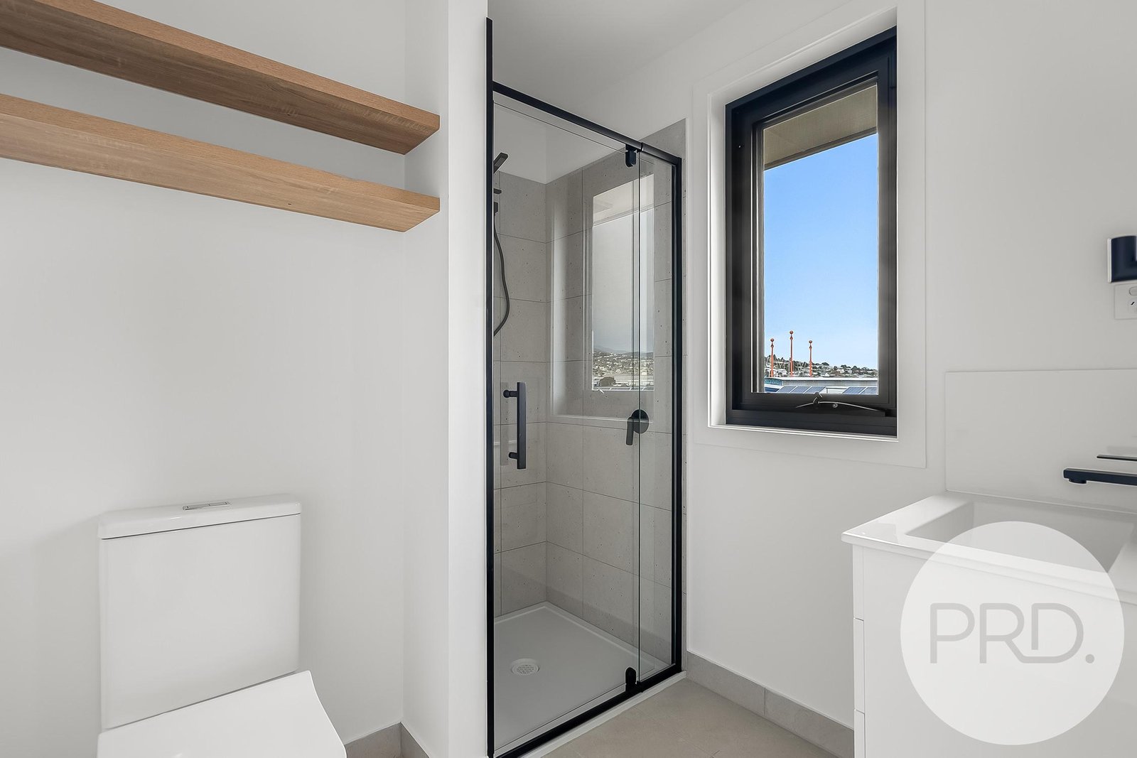 3/24 Arundel Street DERWENT PARK 9