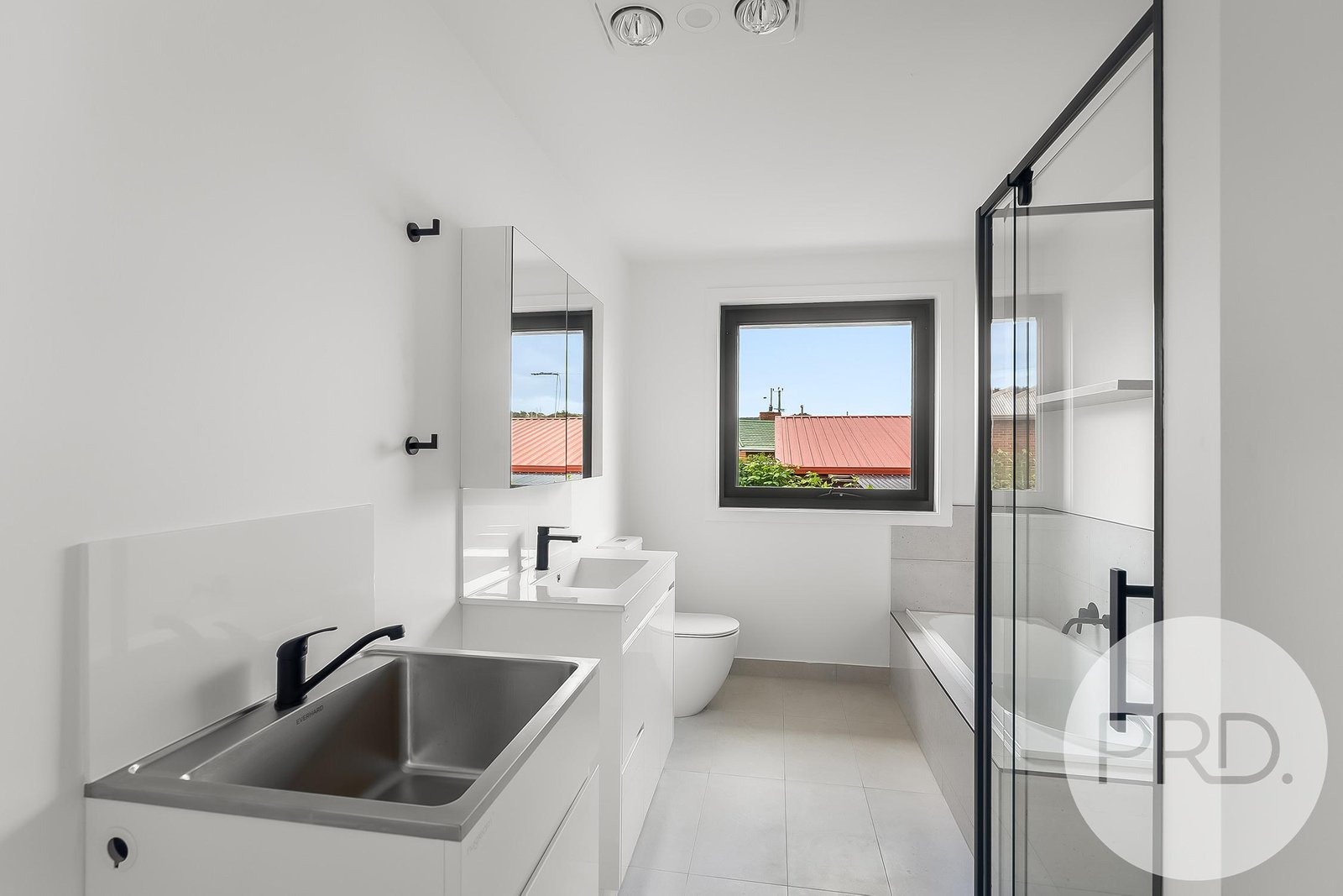 3/24 Arundel Street DERWENT PARK 8