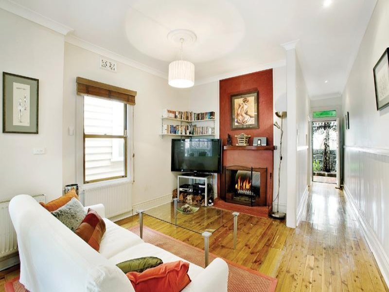 Gallery: 324 Esplanade East