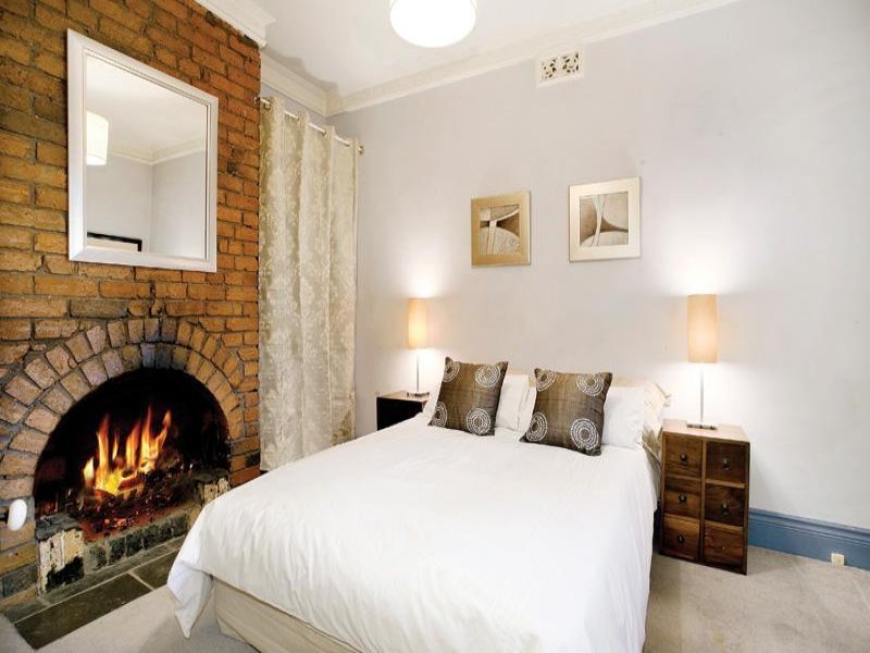 Gallery: 324 Esplanade East