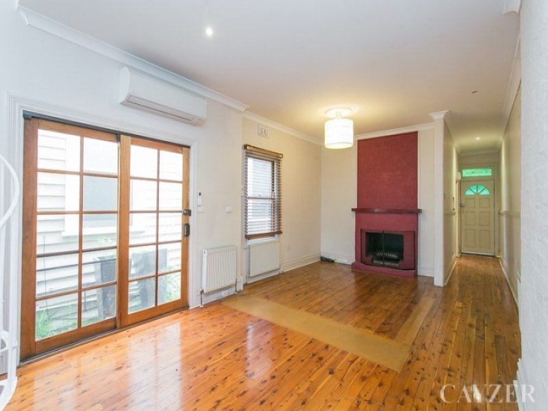 Gallery: 324 Esplanade East