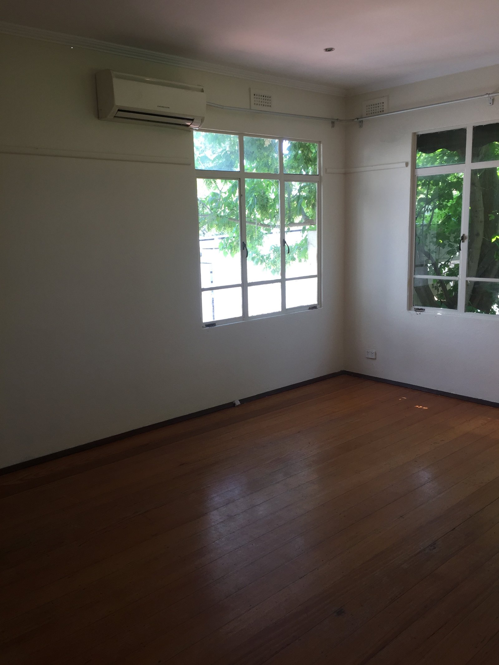 Gallery: 324 High Street