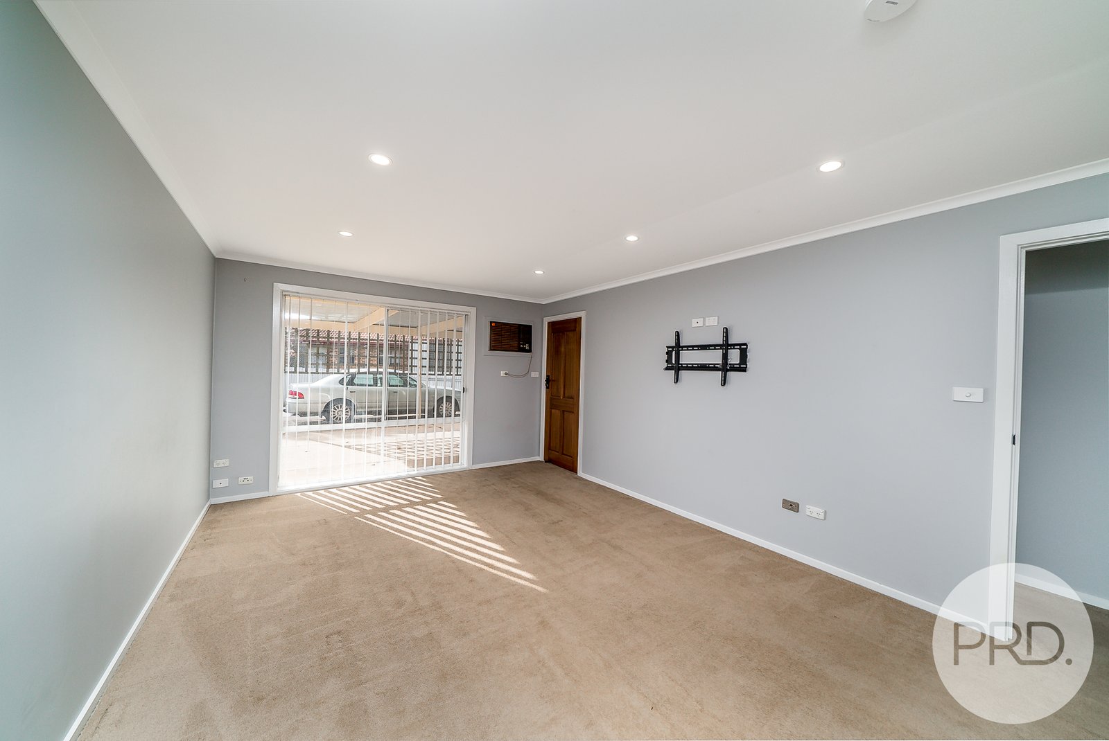 3/24 Incarnie Cres  WAGGA WAGGA 6