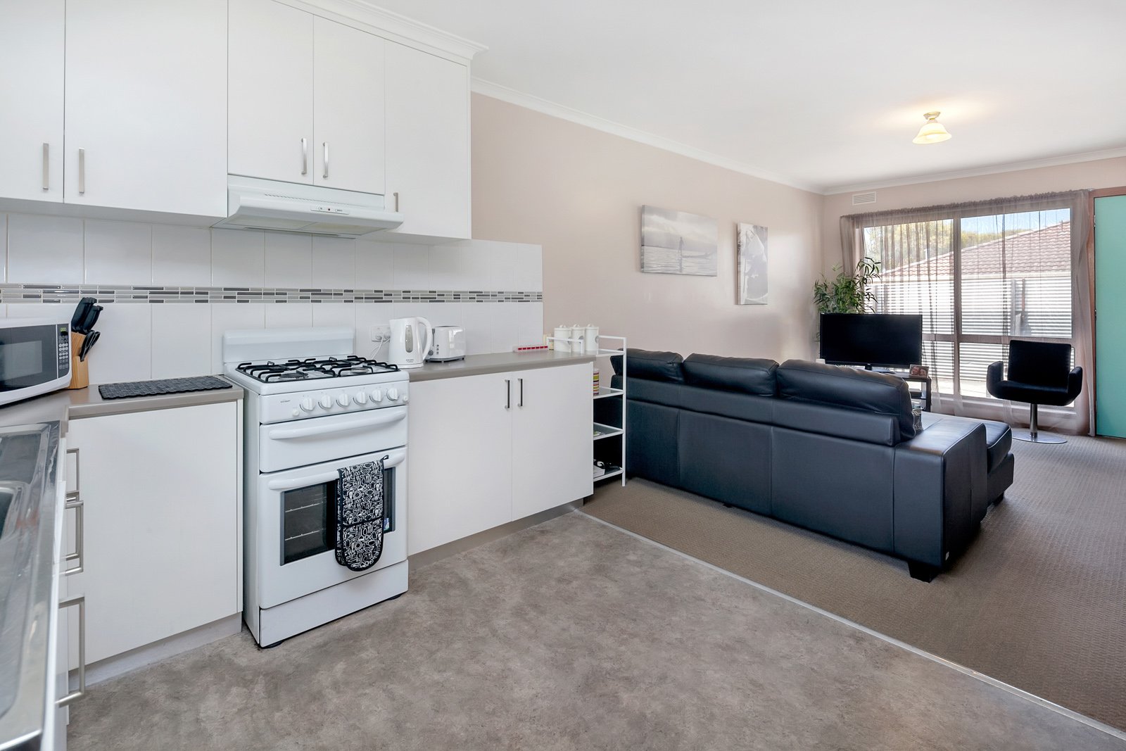 3/24 Molbray Street WENDOUREE 3