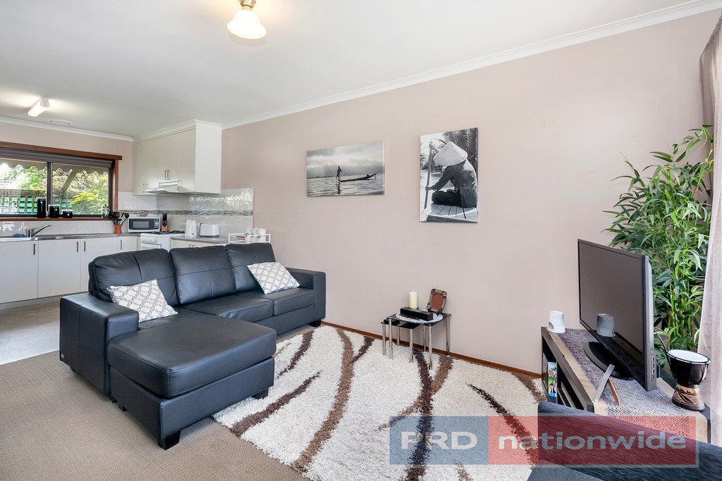 3/24 Molbray Street WENDOUREE 3