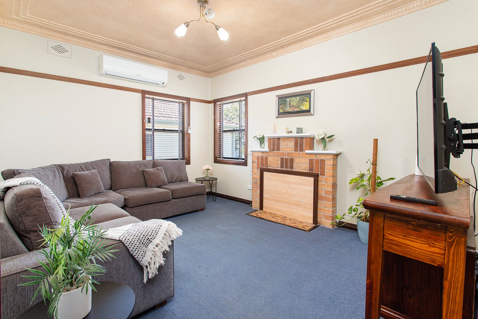 324 Northcliffe Drive LAKE HEIGHTS 3