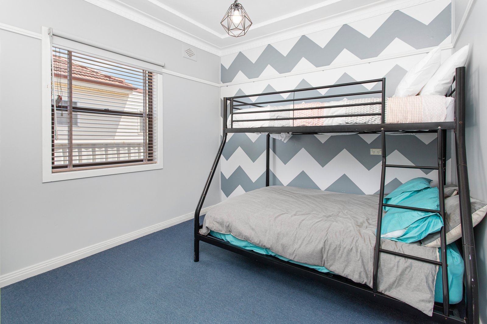 324 Northcliffe Drive LAKE HEIGHTS 9